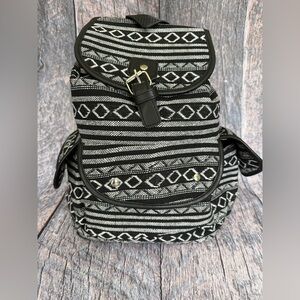 Backpack, 2 side pockets, 1 front, new without tags